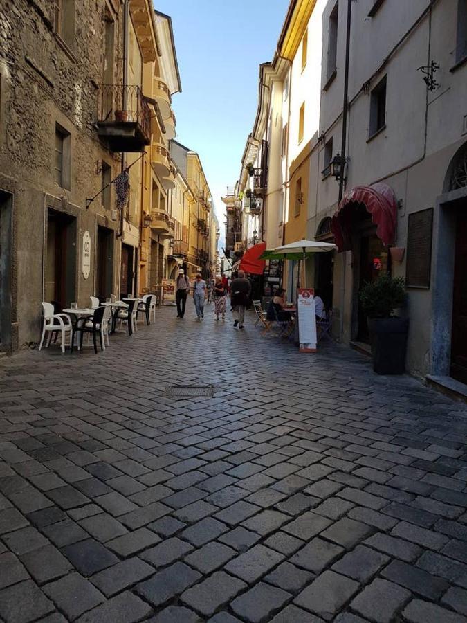 Aosta Con Vista - Appartamento In Centro Eksteriør billede