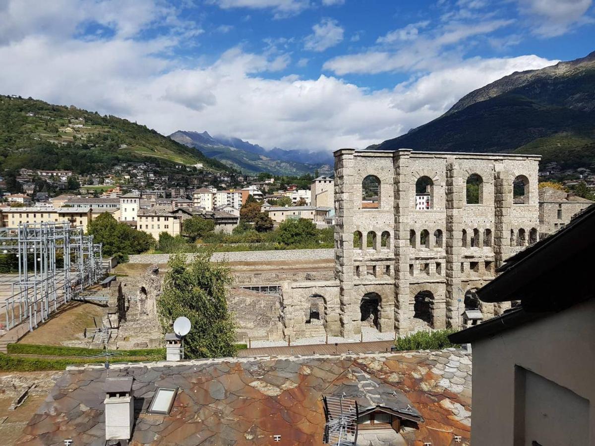 Aosta Con Vista - Appartamento In Centro Eksteriør billede