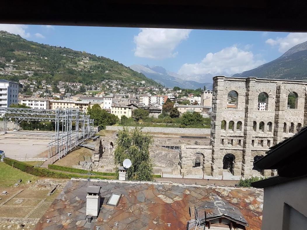 Aosta Con Vista - Appartamento In Centro Eksteriør billede